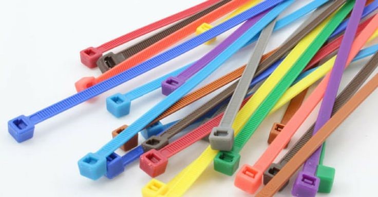 ​ بست کمربندی رنگی؛ ایده‌آل برای نظم‌دهی کابل‌ها و دسته‌بندی در شبکه و دیتاسنتر