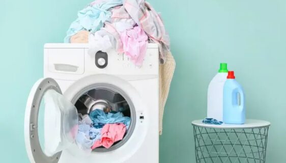 چطور با انتخاب شوینده مناسب، عمر لباس‌های‌تان را دو برابر کنید؟