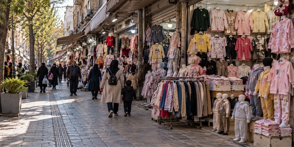 بازار عمده‌فروشی لباس بچگانه عبدل‌آباد تهران
